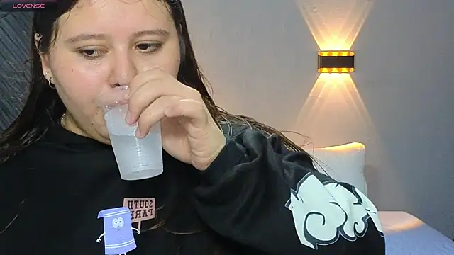 Laia and Aloby online show from February 17, 10:20 pm