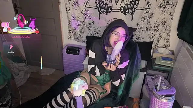 LisandreLaVenale online show from March 3, 9:43 pm