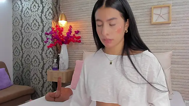 IssabellaLopez online show from October 24, 12:12 pm