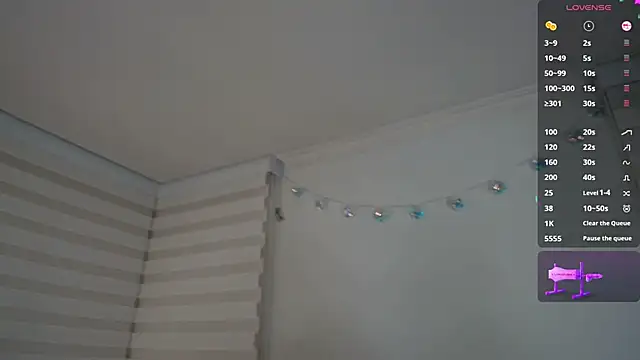 venusleroy  online show from March 14, 12:44 am