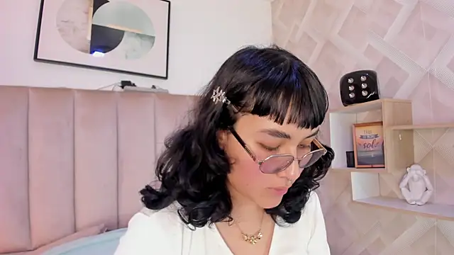 Haru Bonny online show from February 23, 8:19 pm