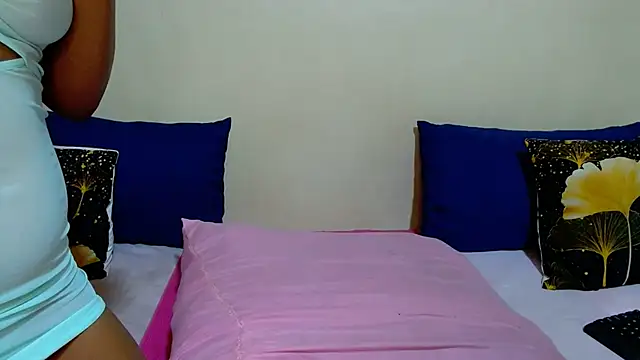 DiamondLuv29 online show from October 29, 3:33 am