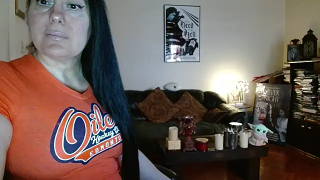 mandaloriangirls online show from April 11, 6:44 pm