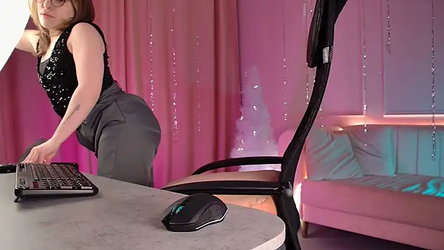 AphexQueen online show from December 23, 9:13 am