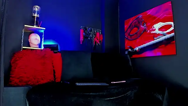 Coralinstone online show from January 5, 6:55 pm