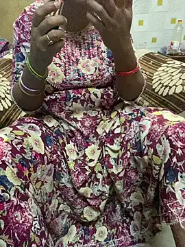 Tameesh sexy mistress online show from June 15, 4:40 pm