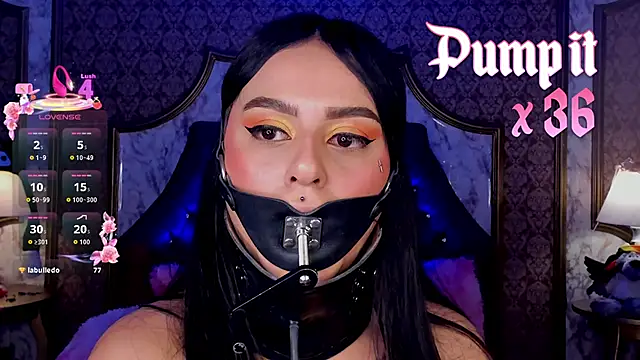 SoffiQueen online show from February 28, 3:33 pm