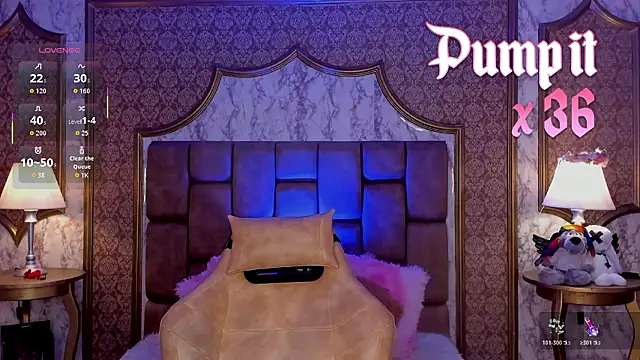 SoffiQueen online show from February 2, 2:05 pm