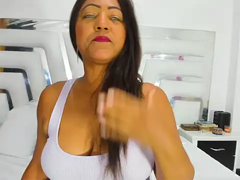 SaraaJhons online show from October 9, 2:43 pm