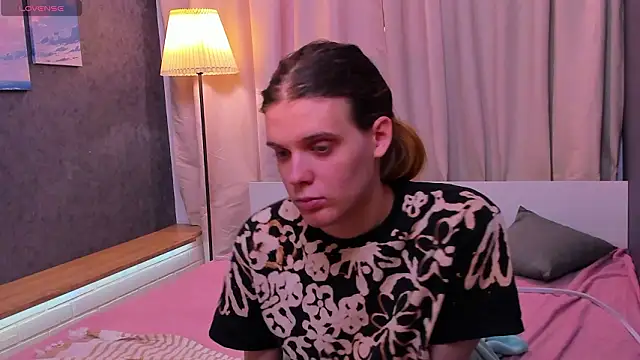 KIKI Krash online show from March 11, 12:31 pm