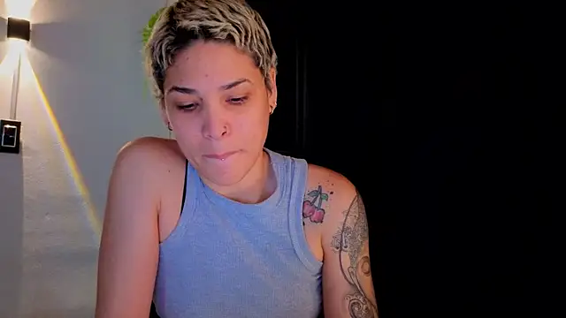 Charlee pink online show from July 18, 5:48 pm