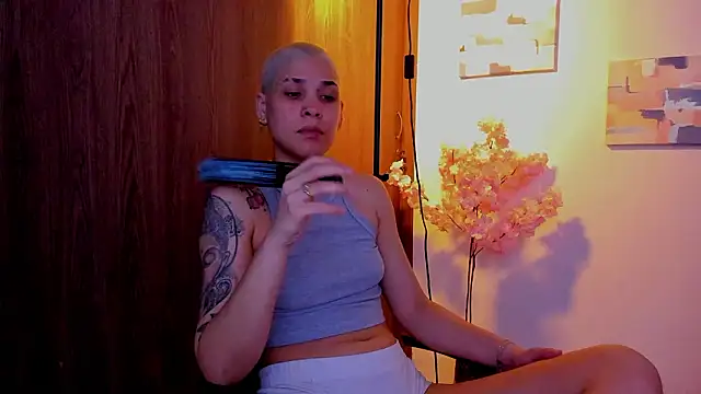 Charlee pink online show from March 18, 6:51 am