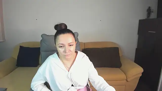 AngellLika online show from November 22, 2:20 pm