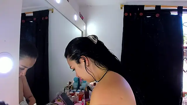 brianaGuzman online show from July 24, 6:38 pm