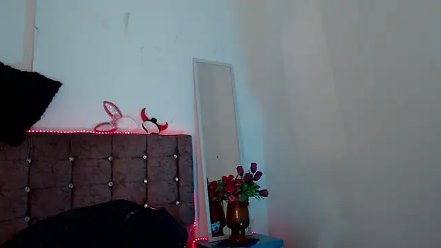 lily jamesx online show from November 21, 3:03 pm