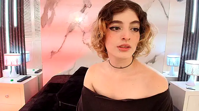 Snapshot of EvaHalsey chatting on September 24, 9:47 pm EvaHalsey online show from September 24, 9:47 pm