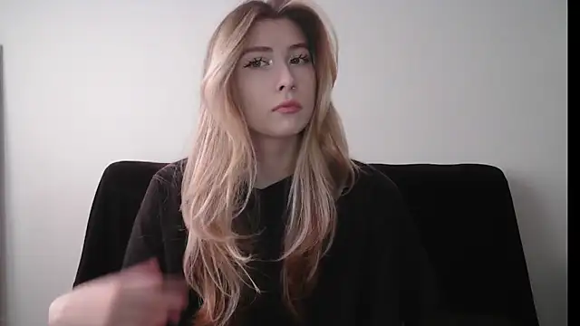 ErikaShyy online show from November 5, 11:59 am