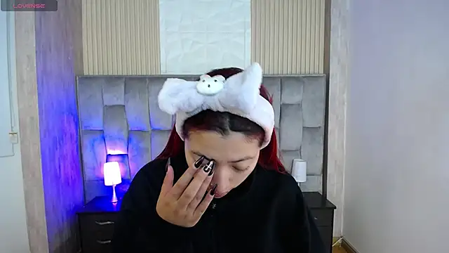 Snapshot of Mia_Rinn chatting on September 10, 1:11 pm Mia Rinn online show from September 10, 1:11 pm