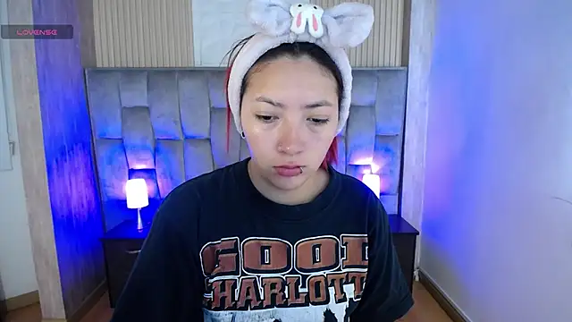 Snapshot of Mia_Rinn chatting on October 11, 1:36 pm Mia Rinn online show from October 11, 1:36 pm