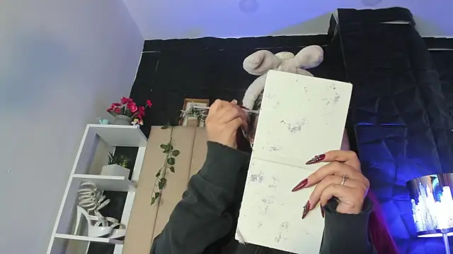 Mia Rinn online show from February 12, 12:40 pm