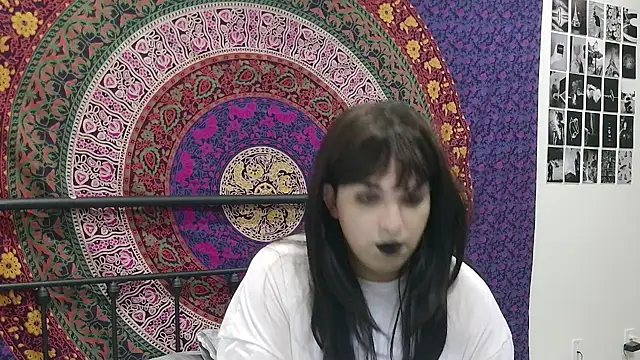 MadeRose online show from November 2, 11:08 pm