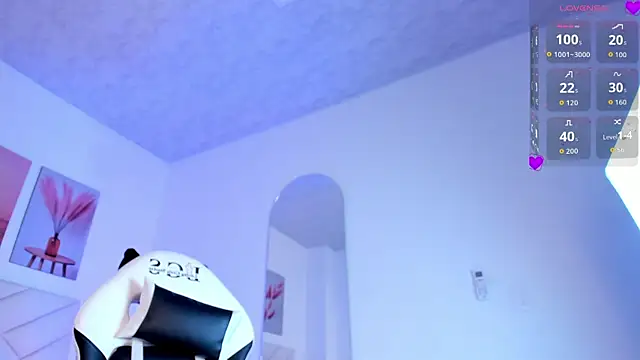 Brianna bigboobs online show from April 7, 11:45 am