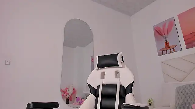 Brianna bigboobs online show from February 14, 12:07 pm