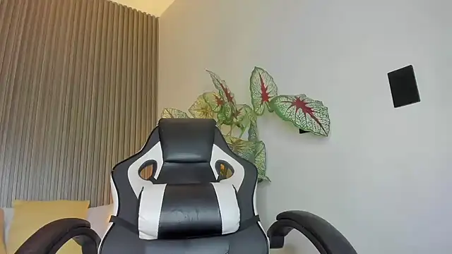 dania miller  online show from November 29, 2:48 am