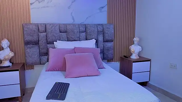 Khalifa fletcher online show from January 7, 9:51 pm