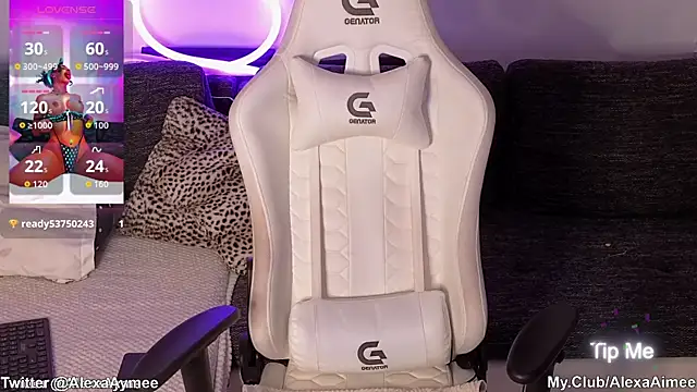 AlexaAimee online show from March 12, 5:43 am