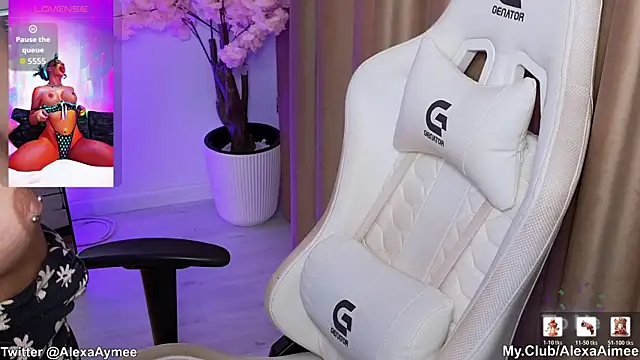 AlexaAimee online show from July 12, 3:51 am