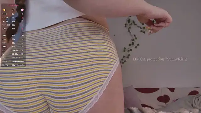 SunnyRisha online show from March 26, 5:31 am