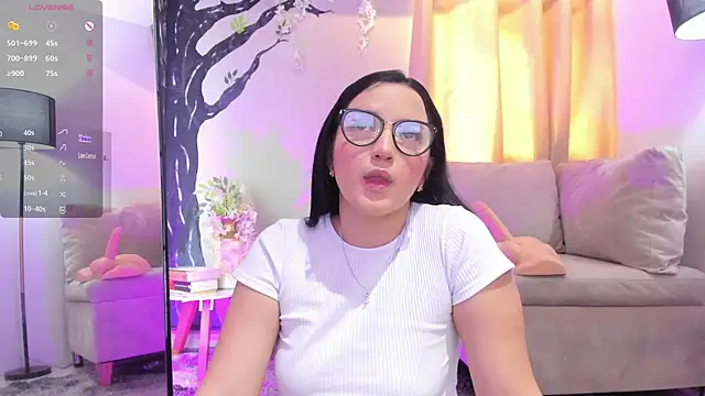 EmilyJireh  online show from May 25, 7:13 pm