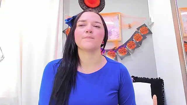  EmilyJireh  online show from October 29, 8:22 pm