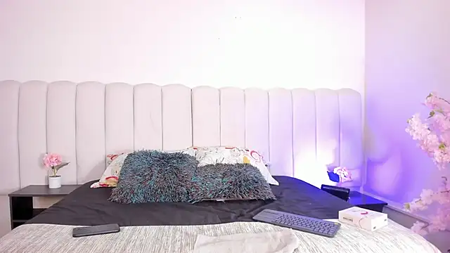 lyzzi smith01 online show from November 15, 6:53 pm