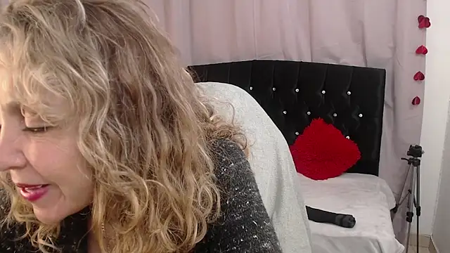 Afrodita sg online show from April 15, 8:42 pm