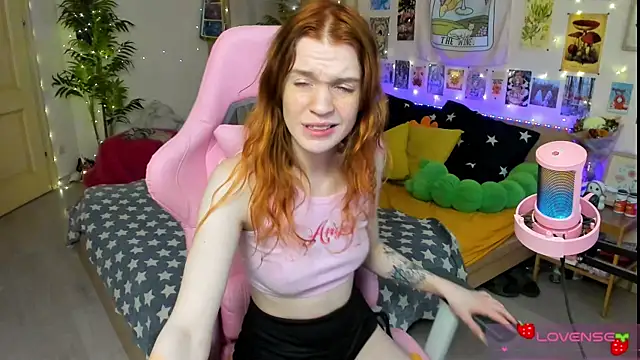 Sunny Elly online show from April 7, 6:26 am