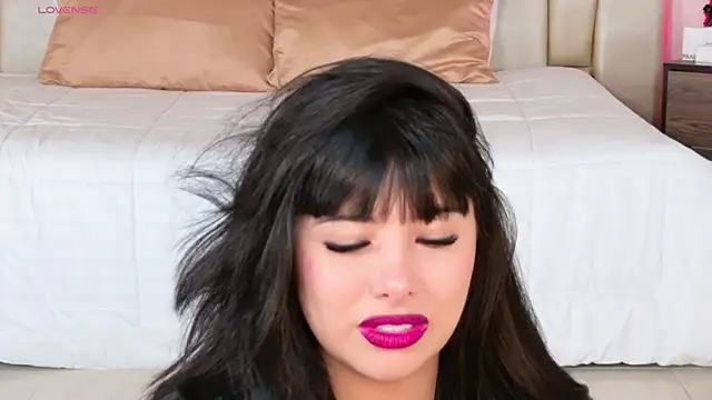 Alexa Miss online show from February 9, 8:44 pm