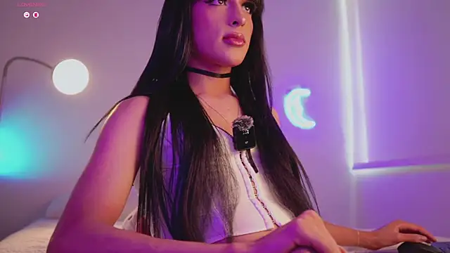 Samara Gray online show from November 19, 6:30 pm