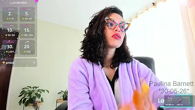 paulinabarnett- online show from May 30, 4:15 pm