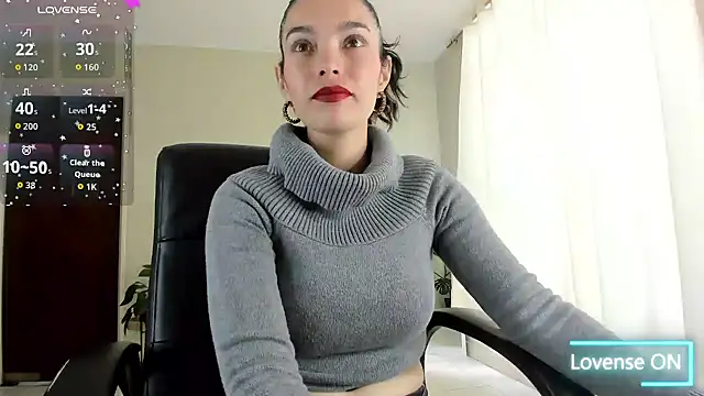 paulinabarnett- online show from June 22, 3:09 pm