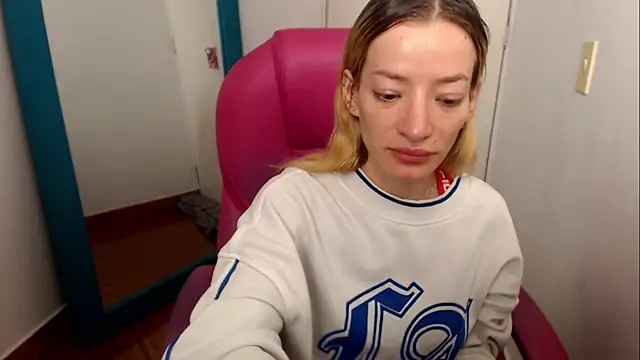 zoe jones13 online show from July 17, 1:21 am