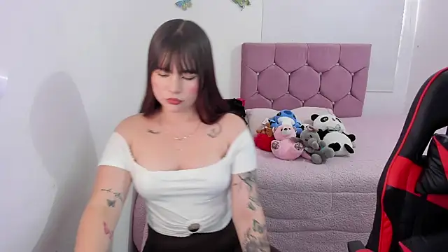 hotbbc wife online show from December 1, 8:00 pm