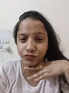 Simran-Kaur143 online show from July 20, 7:36 pm