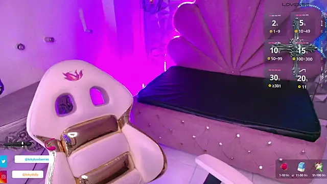 Snapshot of toky_doll chatting on October 17, 8:56 pm toky doll online show from October 17, 8:56 pm