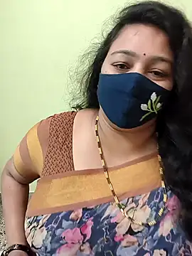 neelu-hoty online show from April 28, 8:40 am