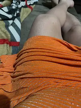 heena13 online show from December 4, 3:46 pm