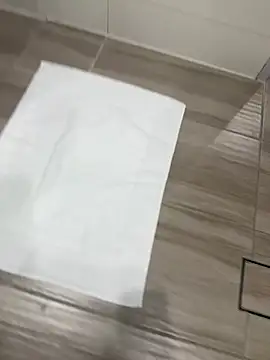 heena13 online show from April 24, 6:49 am