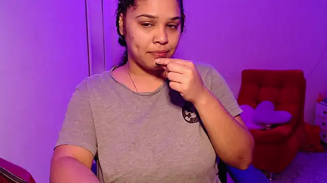 VenussTits97 online show from March 7, 12:28 am