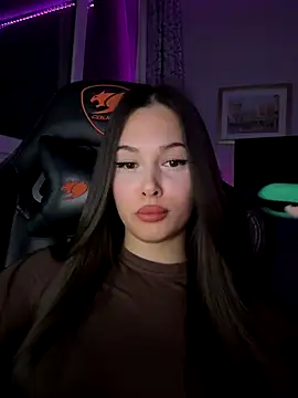 EricaWalls online show from November 8, 11:32 pm